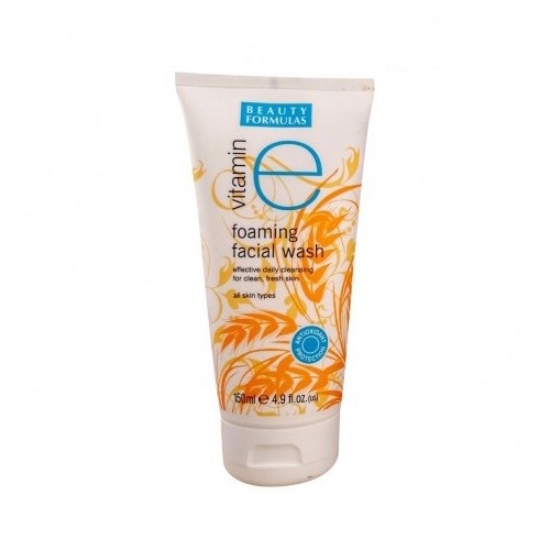 VITAMIN  E FOAMING FACIAL WASH